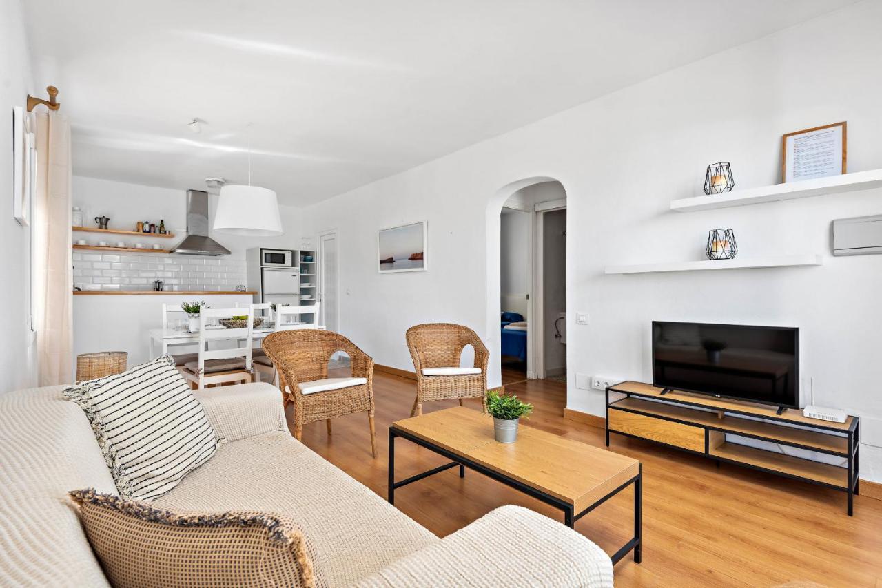 Apartamento Can Harmonia - Arenal Den Castell Arenal d'en Castell Exterior foto
